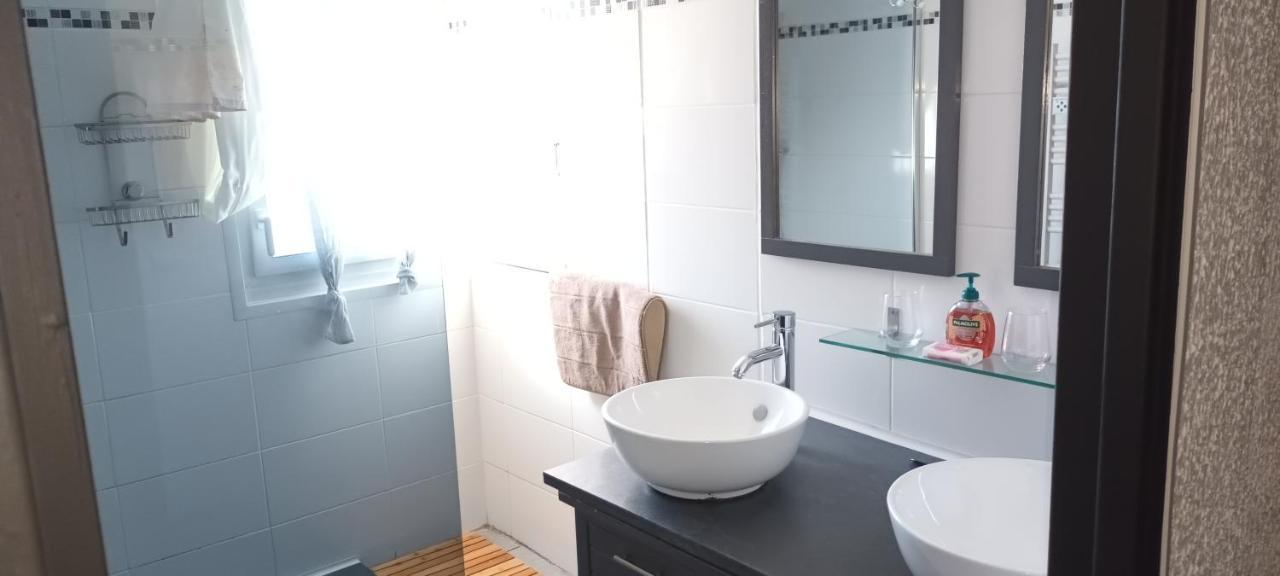 Le Queirele Apartment เลอลาวองดูว์ ภายนอก รูปภาพ